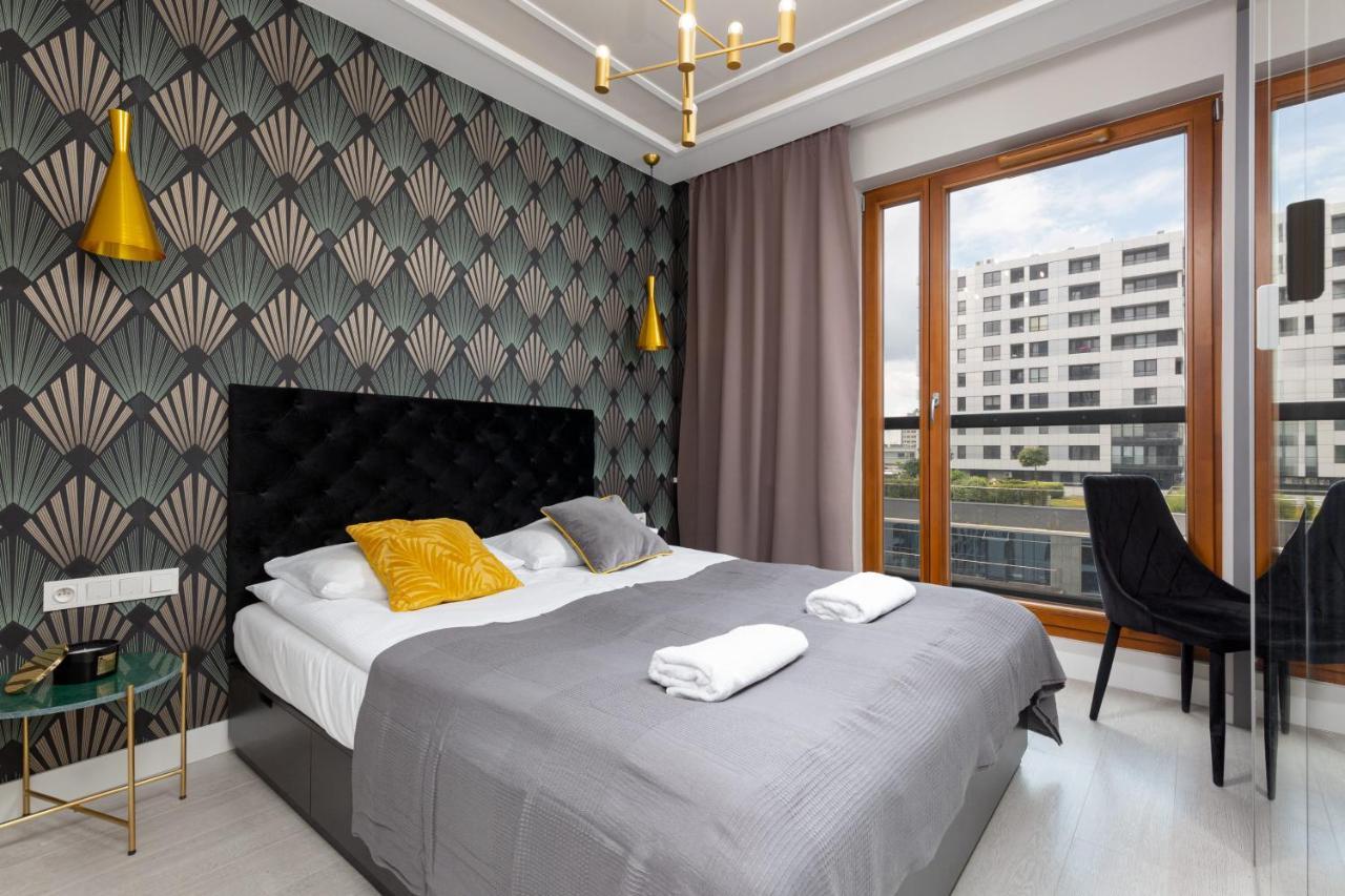 City Center Apartments Grzybowska With Parking By Noclegi Renters Warsawa Bagian luar foto