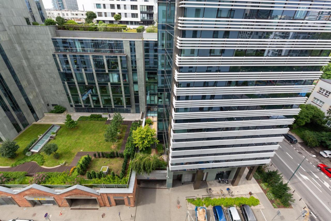 City Center Apartments Grzybowska With Parking By Noclegi Renters Warsawa Bagian luar foto